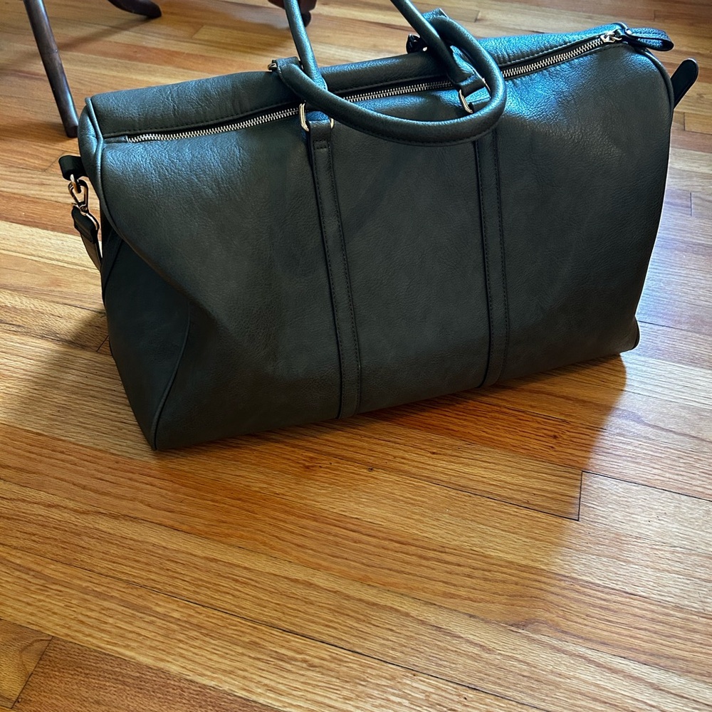 Deep Green Weekender Travel Bag - Picture 2 of 10